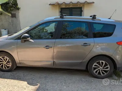 Usata Renault Scenic E-Tech 2015 Grigio Monovolume
