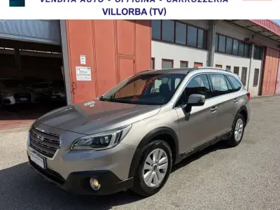 Usata Subaru Outback 150 CV (110 kW) 2015 Grigio Station wagon