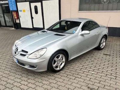 Usado Mercedes SLK200 163 CV (119 kW) 2004 Plateado Descapotable