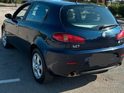Usata Alfa Romeo 147 2007 Blu Utilitaria