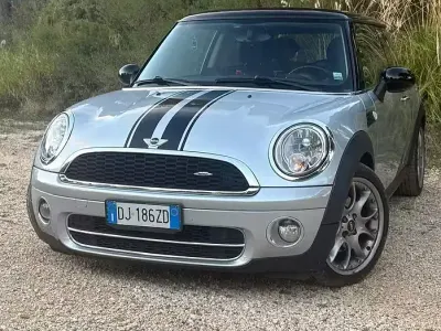 Usata Mini Cooper 109 CV (80 kW) 2007 Grigio Utilitaria