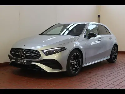 Usata Mercedes A200 AMG Line Premium 163 CV (119 kW) 2025 Argento Berlina