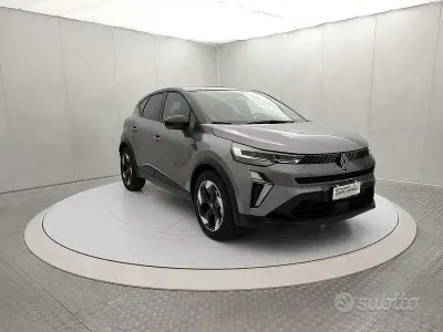 Nuova Renault Captur Techno 101 CV (74 kW) 2025 Grigio SUV