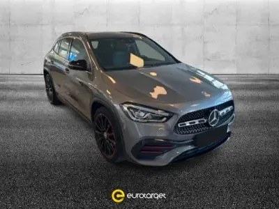Usata Mercedes GLA200 Premium 163 CV (119 kW) 2020 Grigio SUV