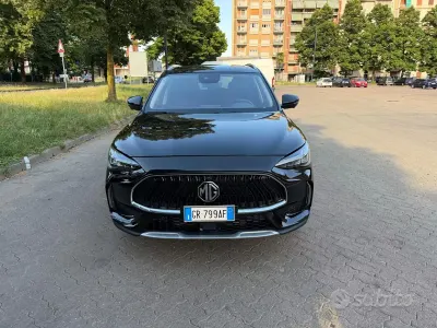 Usata MG HS Luxury 162 CV (119 kW) 2023 Nero SUV