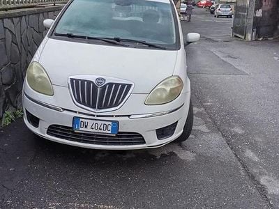Usata Lancia Musa 95 CV (69 kW) 2009 Bianco Monovolume
