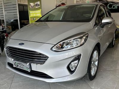 Usata Ford Fiesta 86 CV (63 kW) 2019 Argento Berlina