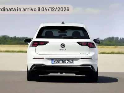 Nouvelle VW Golf VIII R-line Plus 150 ch (110 kW) 2025 Argent Berline
