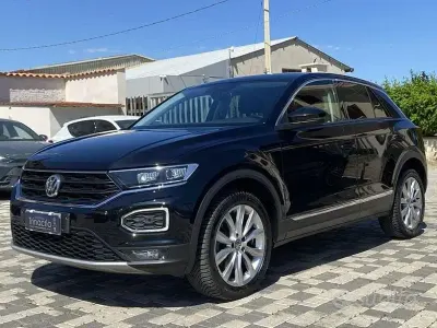 Usata VW T-Roc Advance 150 CV (110 kW) 2020 Nero SUV