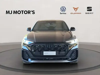 Usata Audi Q8 S-Line 286 CV (210 kW) 2025 Grigio SUV