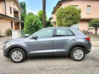 Usata VW T-Roc Advance 116 CV (85 kW) 2019 Grigio SUV