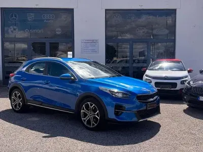 Usata Kia XCeed Style 140 CV (102 kW) 2020 Blu SUV