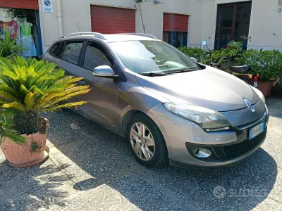 Usata Renault Mégane GrandTour 110 CV (80 kW) 2012 Grigio Station wagon