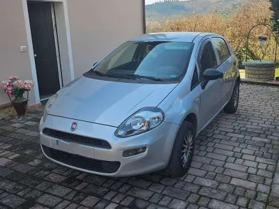 Usata Fiat Punto Street 69 CV (50 kW) 2018 Grigio Utilitaria