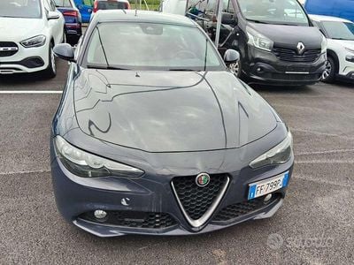 Usata Alfa Romeo Giulia Super 150 CV (110 kW) 2016 Grigio Berlina