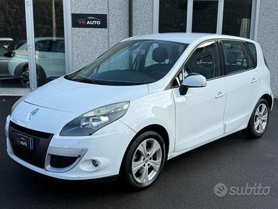 Usata Renault Scénic III Luxe 110 CV (80 kW) 2011 Bianco Monovolume