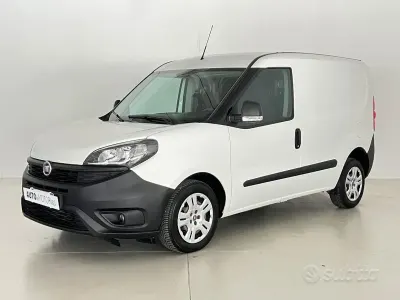 Usata Fiat Doblò S 105 CV (77 kW) 2022 Bianco Monovolume