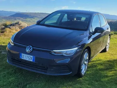 Usata VW Golf VIII Style 116 CV (85 kW) 2021 Grigio Berlina