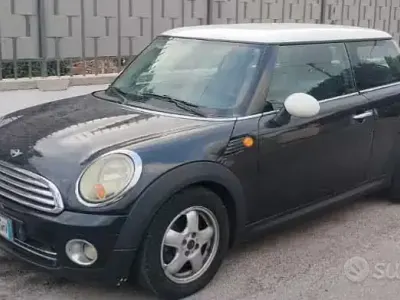 Usata Mini Cooper 120 CV (88 kW) 2007 Nero Utilitaria