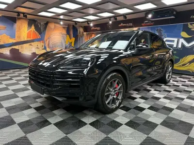 Usata Porsche Cayenne 305 CV (224 kW) 2025 Nero SUV