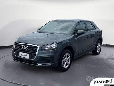 Usata Audi Q2 Design 116 CV (85 kW) 2017 Grigio SUV