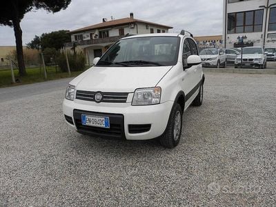 Usata Fiat Panda 4x4 Climbing 75 CV (55 kW) 2012 Bianco Utilitaria