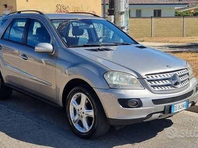 Usata Mercedes ML320 224 CV (164 kW) 2008 Marrone SUV