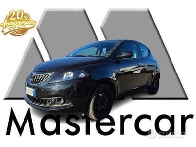Usata Lancia Ypsilon Gold 69 CV (50 kW) 2022 Nero Utilitaria