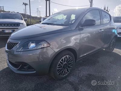 Usata Lancia Ypsilon S 69 CV (50 kW) 2024 Grigio Utilitaria