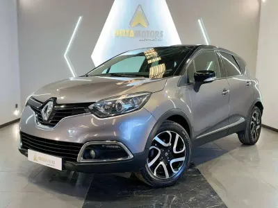 Usata Renault Captur Techno 120 CV (88 kW) 2013 Grigio SUV