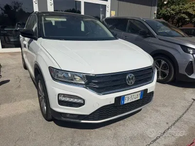 Usata VW T-Roc Style 116 CV (85 kW) 2019 Bianco SUV