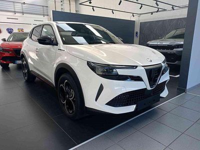 Nuova Alfa Romeo Junior Edizione Speciale 136 CV (100 kW) 2025 Bianco SUV