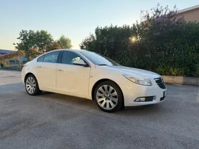 Usata Opel Insignia Cosmo 160 CV (117 kW) 2011 Bianco Berlina