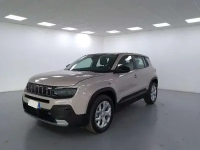 Usata Jeep Avenger Altitude 101 CV (74 kW) 2025 Nero SUV