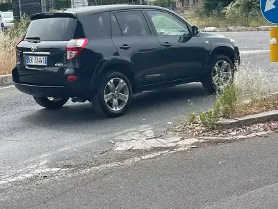 Usata Toyota RAV4 Executive 158 CV (116 kW) 2011 Nero SUV
