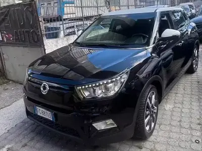 Usata SsangYong Tivoli 128 CV (94 kW) 2016 Nero SUV