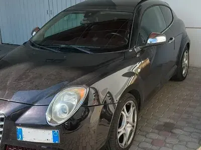 Usata Alfa Romeo MiTo Quadrifoglio 105 CV (77 kW) 2014 Nero Utilitaria