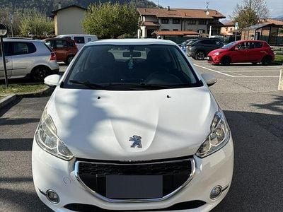 Occasion Peugeot 208 82 ch (60 kW) 2014 Blanc Citadine