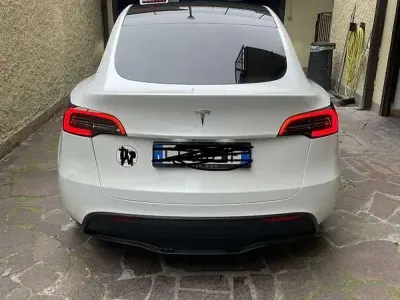 Usado Tesla Model Y RWD 250 kW (340 CV) 2023 Blanco SUV