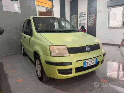 Usata Fiat Panda 54 CV (39 kW) 2006 Verde Utilitaria