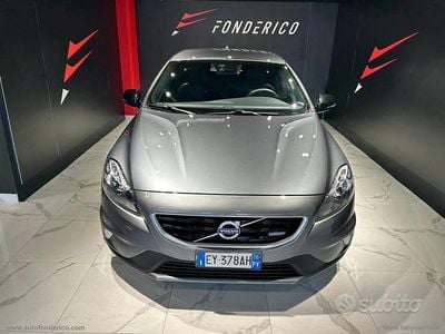 Usata Volvo V40 R-Design Momentum 2015 Grigio Berlina