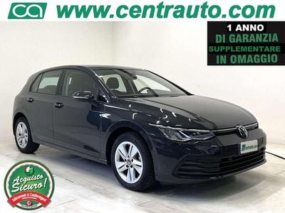 Usata VW Golf VIII Life 110 CV (80 kW) 2022 Grigio Berlina