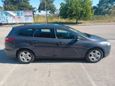 Usata Ford Focus Business Edition 115 CV (84 kW) 2013 Blu Station wagon