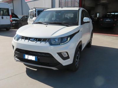 Usata Mahindra KUV100 82 CV (60 kW) 2023 Bianco SUV