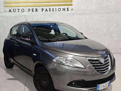 Usata Lancia Ypsilon 69 CV (50 kW) 2014 Grigio Utilitaria