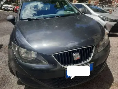 Usata Seat Ibiza 69 CV (50 kW) 2011 Grigio Berlina
