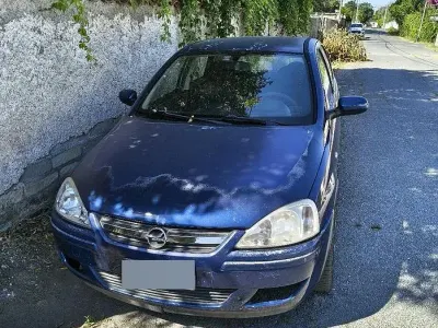 Usata Opel Corsa 69 CV (50 kW) 2004 Bluazzurro Utilitaria