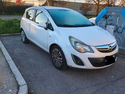 Usata Opel Corsa Edition 86 CV (63 kW) 2014 Bianco Utilitaria