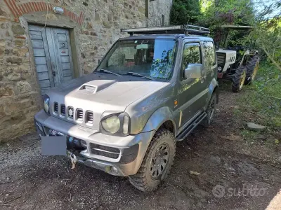 Usata Suzuki Jimny 86 CV (63 kW) 2007 Grigio SUV