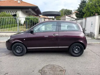Usata Lancia Ypsilon 60 CV (44 kW) 2007 Viola Utilitaria